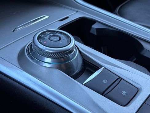 Used 2023 Ford Explorer XLT w/ Equipment Group 202A image 18