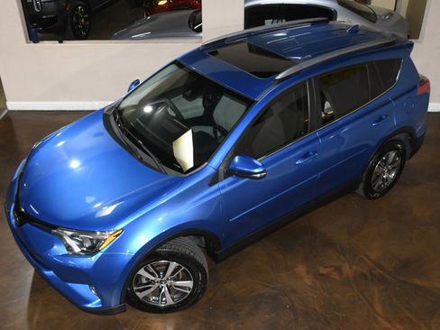 Used 2018 Toyota RAV4 XLE image 74