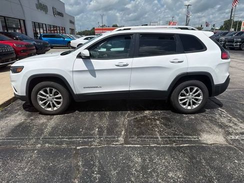 Used 2020 Jeep Cherokee Latitude w/ Cold Weather Group AWD/4WD image 4