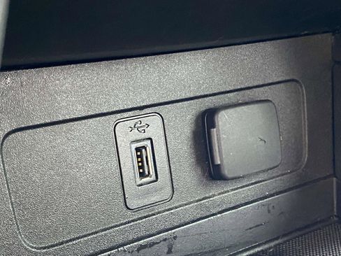 Used 2017 Ford Escape SE w/ Equipment Group 201A image 29