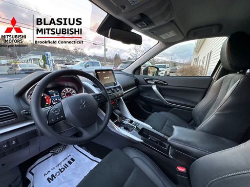Used 2023 Mitsubishi Eclipse Cross SE image 14