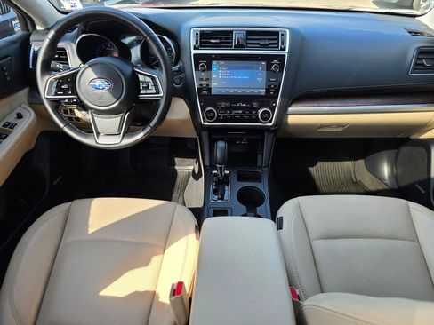 Used 2019 Subaru Outback 2.5i Limited AWD/4WD image 18