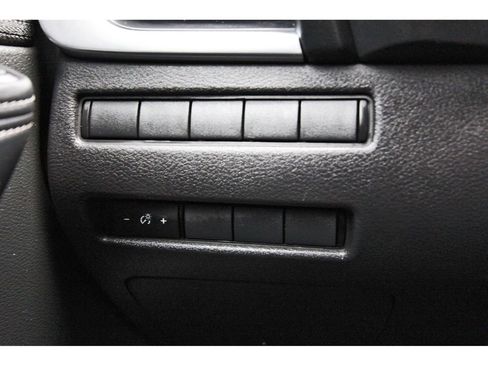 Used 2021 Nissan Rogue S image 16