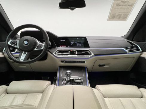 Used 2022 BMW X5 xDrive40i w/ M Sport Package AWD/4WD image 10