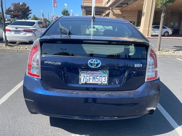 Used 2014 Toyota Prius Three w/ Solar Roof Package FWD image 2