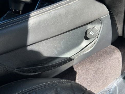 Used 2016 Dodge Challenger SRT Hellcat image 18