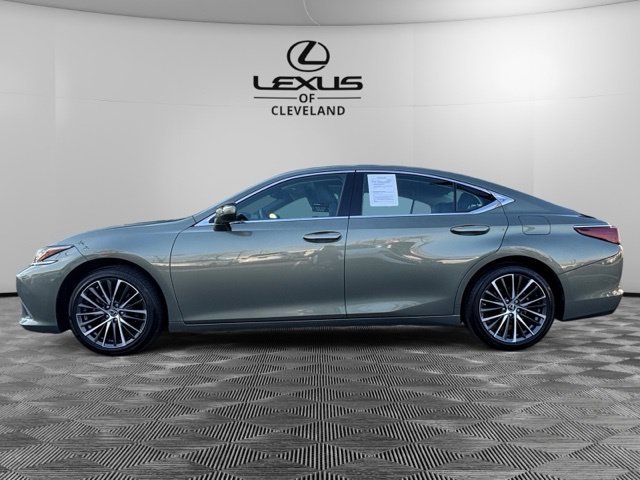 Used 2024 Lexus ES 350 w/ Premium Package FWD image 3