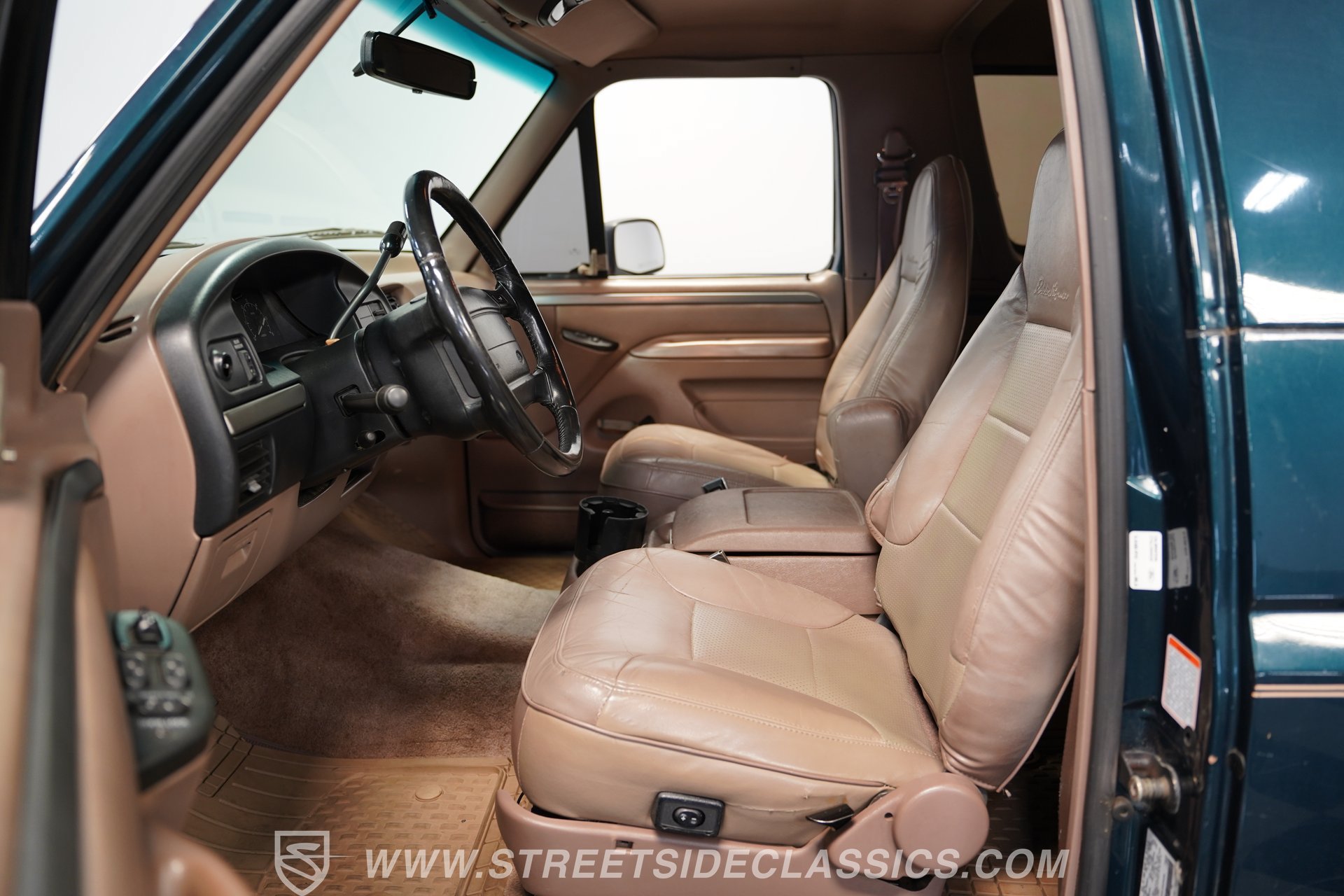 Used 1995 Ford Bronco Eddie Bauer AWD/4WD image 39