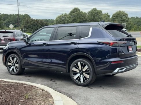 New 2025 Mitsubishi Outlander SEL image 8