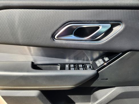 Used 2021 Land Rover Range Rover Velar S image 22