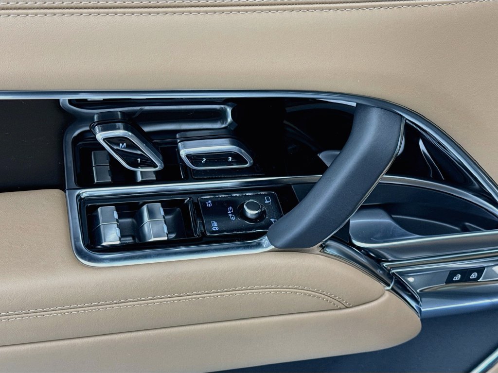 New 2026 Land Rover Range Rover SE AWD/4WD image 21