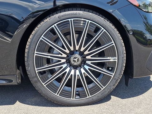 Used 2025 Mercedes-Benz E 350 4MATIC Sedan image 8
