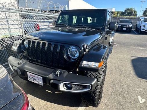 Used 2022 Jeep Gladiator Sport AWD/4WD image 7
