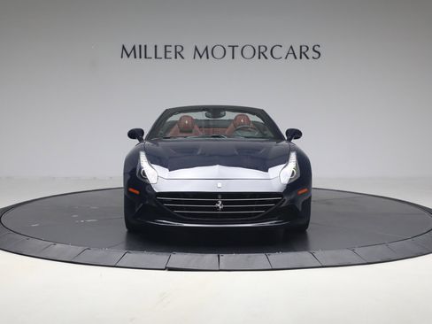 Certified 2016 Ferrari California T RWD image 12