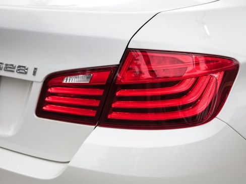 Used 2016 BMW 528i xDrive Sedan AWD/4WD image 14