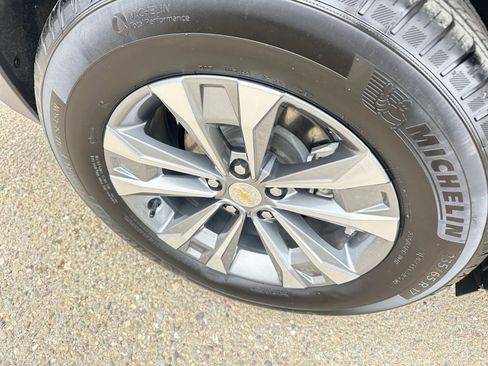 Used 2025 Chevrolet Equinox LT image 30