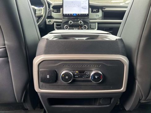 Used 2023 Ford Expedition XLT image 24