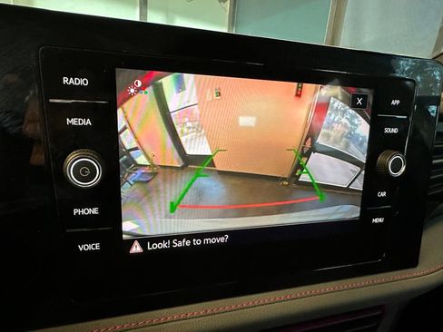 Used 2025 Volkswagen Jetta GLI Autobahn FWD image 14