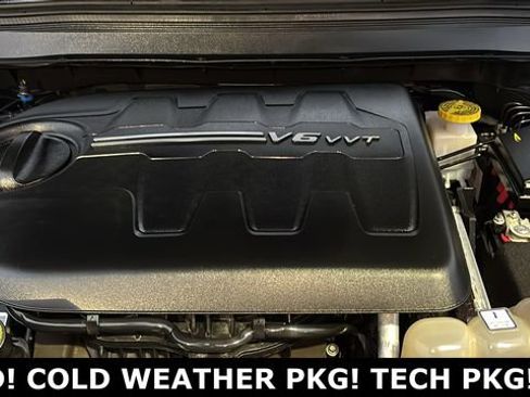 Used 2019 Jeep Cherokee Trailhawk w/ Cold Weather Group AWD/4WD image 32