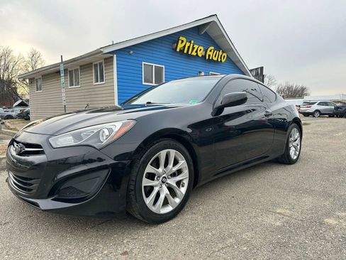 Used 2013 Hyundai Genesis 2.0T image 2