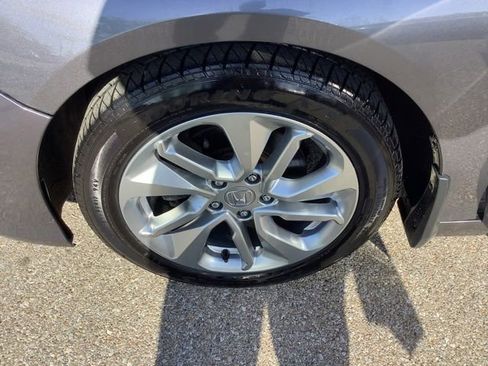 Used 2018 Honda Accord LX image 37