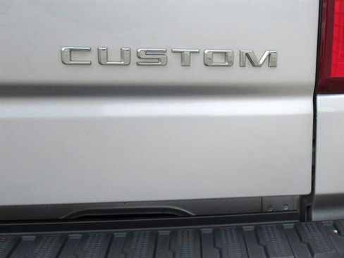 Used 2019 Chevrolet Silverado 1500 Custom w/ Custom Value Package AWD/4WD image 30