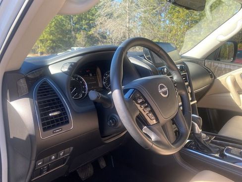 Used 2024 Nissan Armada Platinum w/ Captain's Chairs Package image 14