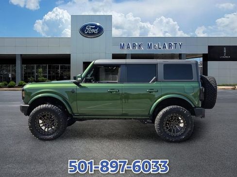 Used 2025 Ford Bronco Outer Banks AWD/4WD image 2