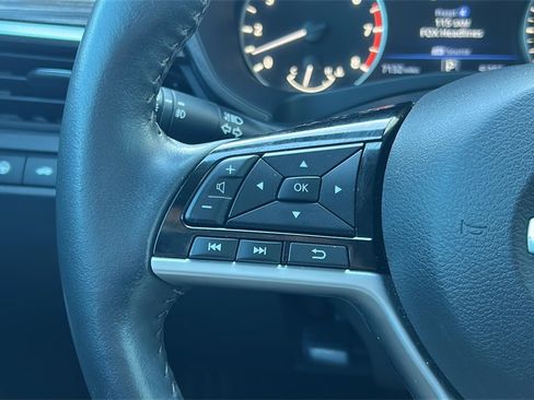 Used 2022 Nissan Altima 2.5 Platinum image 18