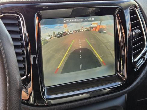 Used 2020 Jeep Compass Limited image 19