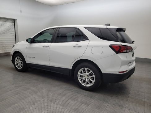 Used 2022 Chevrolet Equinox LS image 3