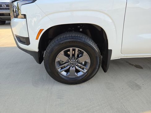 New 2025 Nissan Frontier SV AWD/4WD image 31
