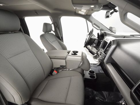 Used 2019 Ford F150 XLT w/ Equipment Group 302A Luxury image 24