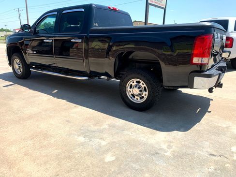 Used 2007 GMC Sierra 2500 SLE w/ EZ-Lift Tailgate Package image 4