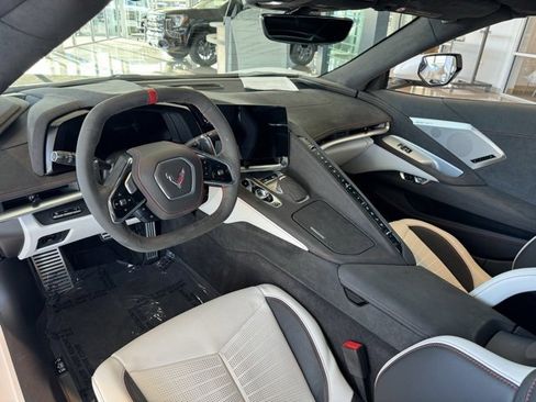 Used 2023 Chevrolet Corvette Stingray Premium Cpe w/ 3LT image 10