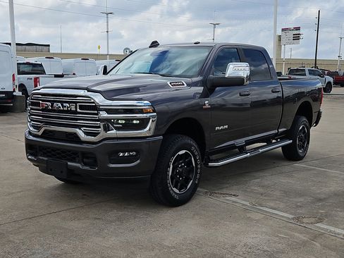 Used 2025 RAM 2500 Laramie image 8