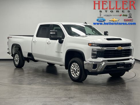Used 2024 Chevrolet Silverado 2500 LT image 1