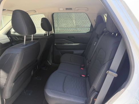 Used 2025 Nissan Pathfinder SV FWD image 28