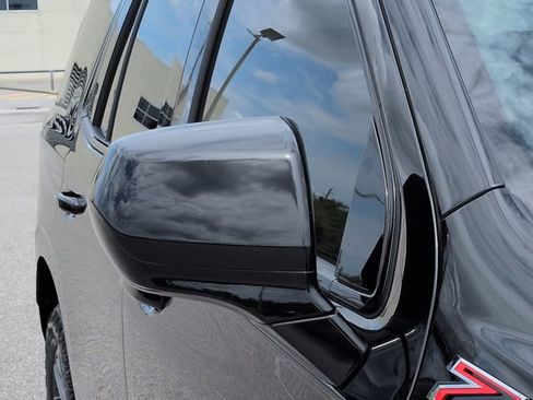 Used 2024 Chevrolet Tahoe Z71 AWD/4WD image 13