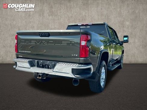 Used 2022 Chevrolet Silverado 2500 LTZ w/ LTZ Plus Package AWD/4WD image 7