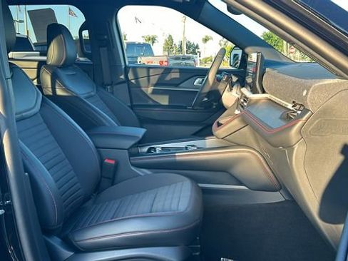 New 2026 Ford Explorer ST-Line w/ ST-Line Street Pack image 11