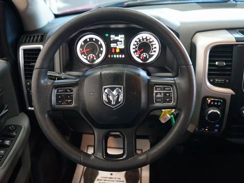 Used 2018 RAM 1500 Classic SLT image 23