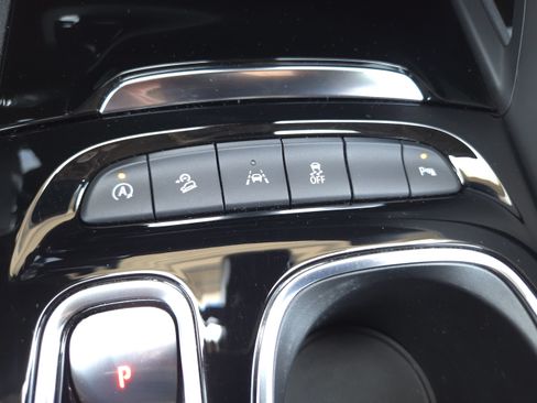 Used 2023 Buick Envision Essence w/ Technology Package I AWD/4WD image 46