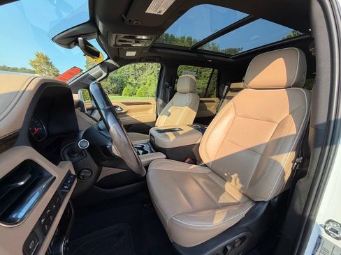 Used 2021 Chevrolet Tahoe Premier AWD/4WD image 11