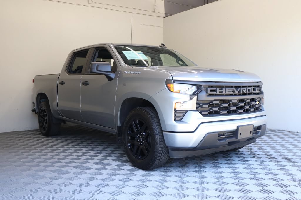 Used 2025 Chevrolet Silverado 1500 Custom w/ Turbomax Blackout Package RWD image 6