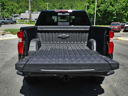 New 2026 Chevrolet Silverado 1500 ZR2 w/ LPO, Dark Essentials Package AWD/4WD image 9