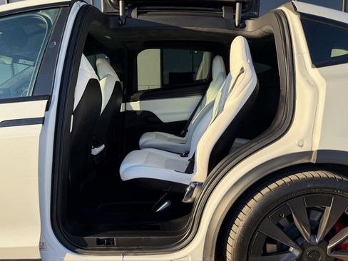 Used 2023 Tesla Model X Plaid image 20