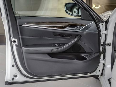 Used 2019 BMW 540i xDrive w/ Convenience Package AWD/4WD image 49