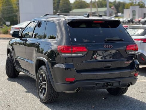 Used 2021 Jeep Grand Cherokee Trailhawk w/ Premium Lighting Group AWD/4WD image 3
