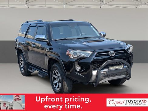 Used 2023 Toyota 4Runner TRD Off-Road Premium w/ Moonroof Package AWD/4WD image 2